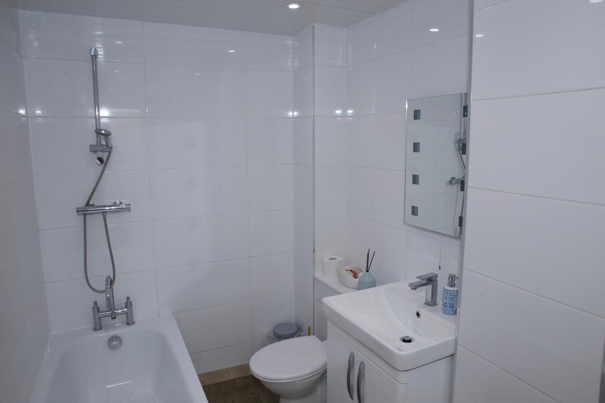 Spacious Modern 2 Bed Flat In City Centre Reading Exterior photo
